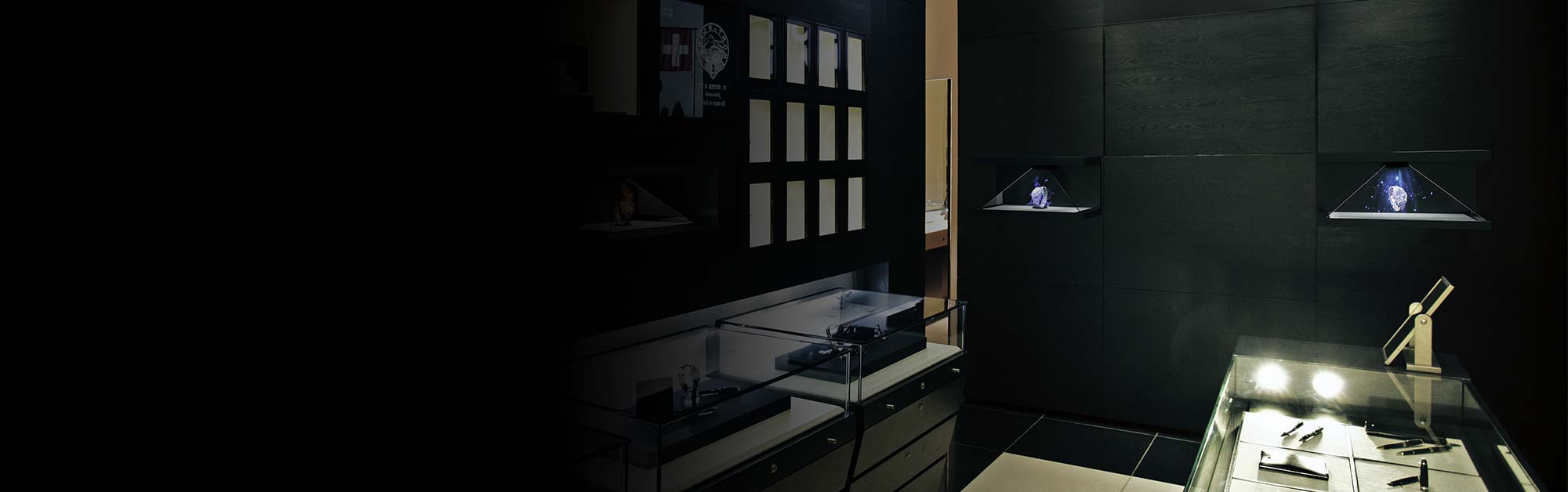 Mixed Reality in the shape of 3D hologram